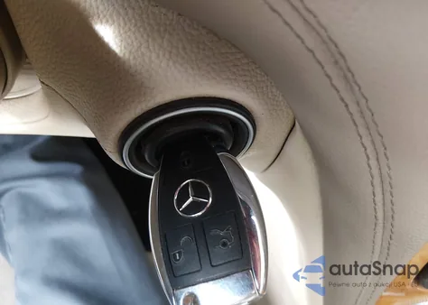 2004 Mercedes-Benz Sl 500 from USA, damaged, VIN WDBSK75FX4F075735